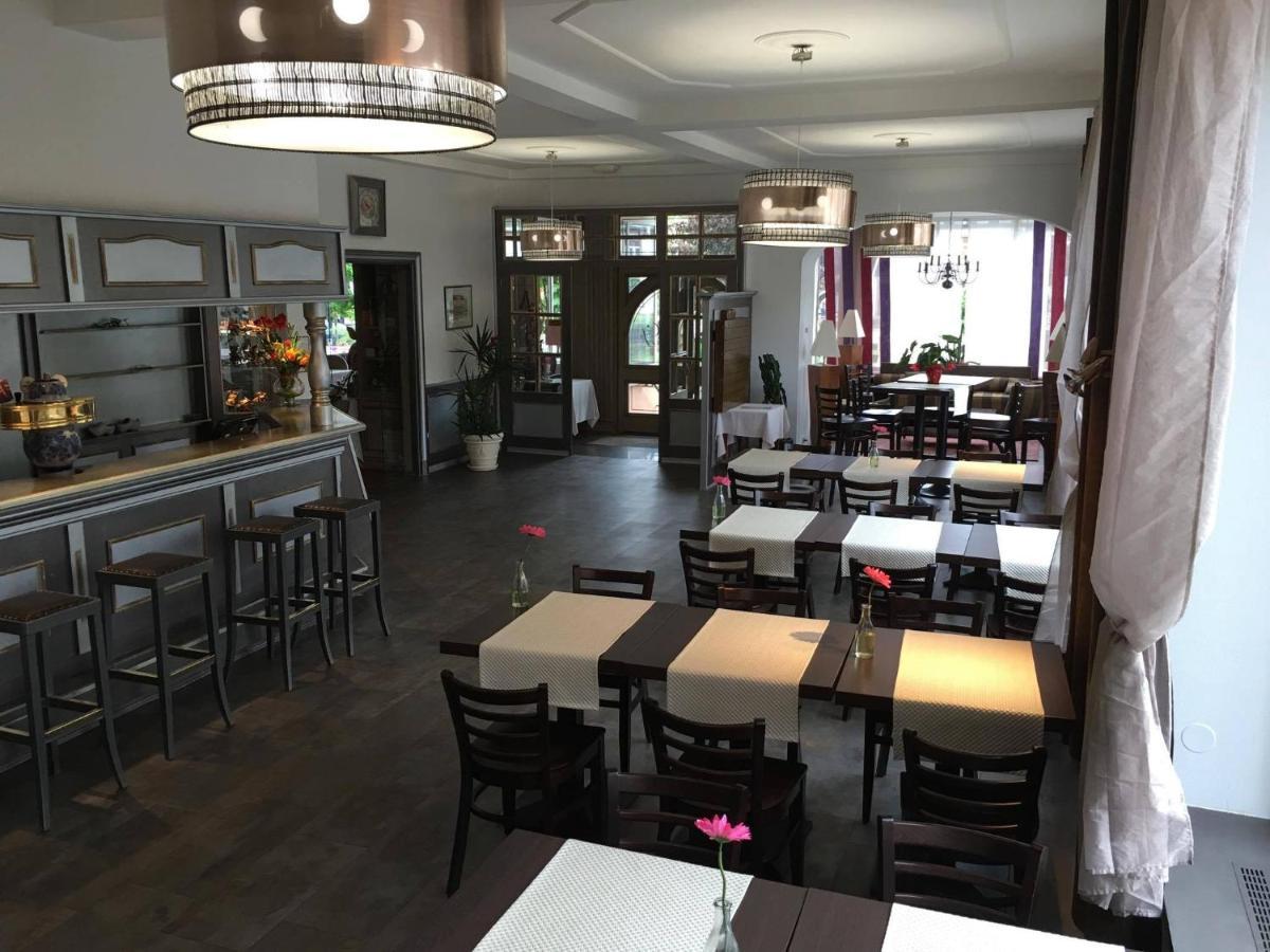 Hotel Restaurant Le Bristol Niederbronn-les-Bains Eksteriør billede